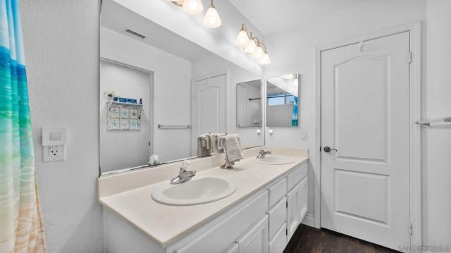 51 Trinity St, Oceanside, CA 92057