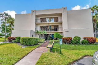 5190 Las Verdes Circle 202, Delray Beach, FL 33484