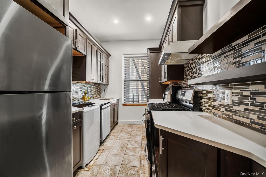 36 Echo Avenue 2D, New Rochelle, NY 10801