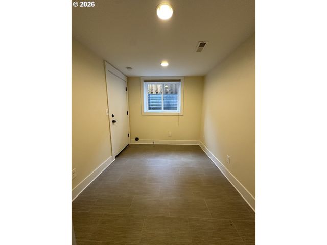 2823 N KILLINGSWORTH St, Portland, OR 97217