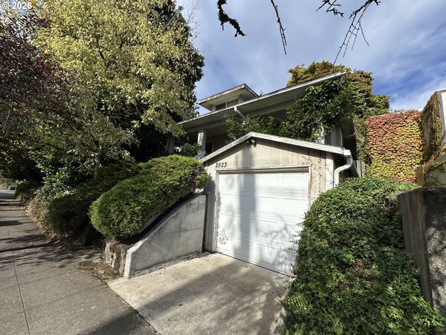 2823 N KILLINGSWORTH St, Portland, OR 97217