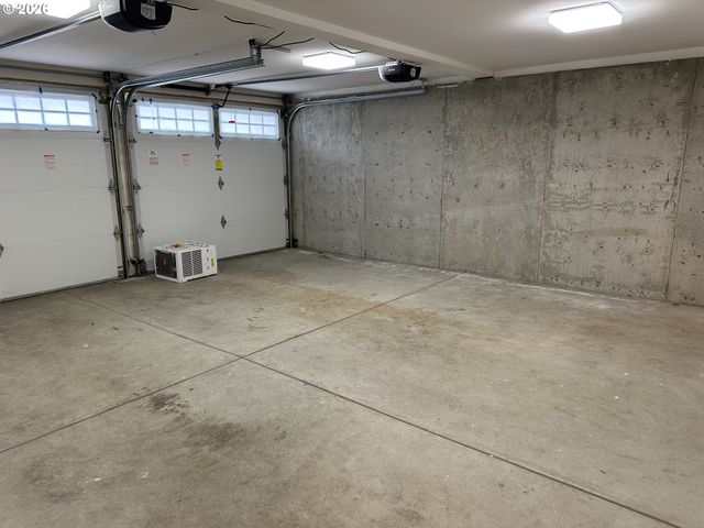 2823 N KILLINGSWORTH St, Portland, OR 97217