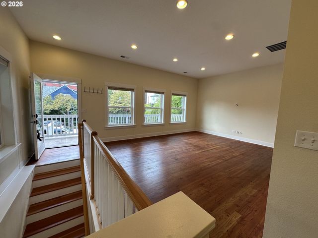 2823 N KILLINGSWORTH St, Portland, OR 97217