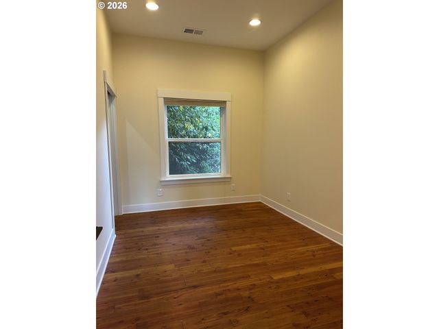 2823 N KILLINGSWORTH St, Portland, OR 97217