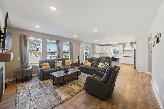 8622 Platinum Cove, Woodbury, MN 55129