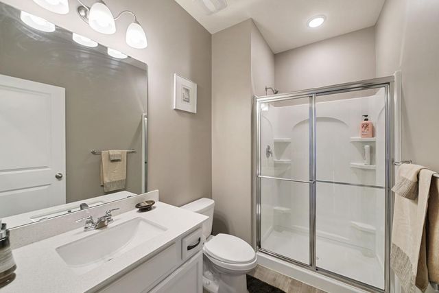 8622 Platinum Cove, Woodbury, MN 55129