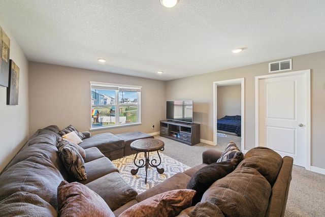 8622 Platinum Cove, Woodbury, MN 55129