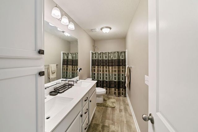 8622 Platinum Cove, Woodbury, MN 55129