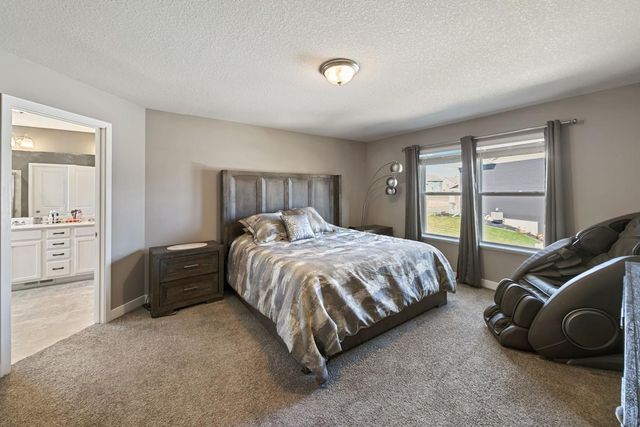 8622 Platinum Cove, Woodbury, MN 55129