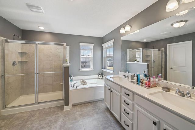 8622 Platinum Cove, Woodbury, MN 55129