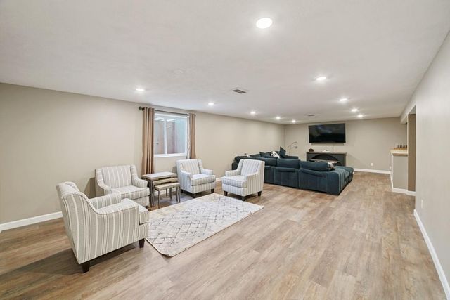 8622 Platinum Cove, Woodbury, MN 55129