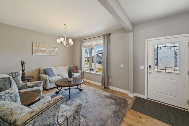 8622 Platinum Cove, Woodbury, MN 55129