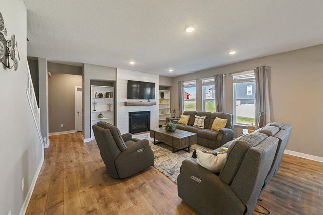 8622 Platinum Cove, Woodbury, MN 55129