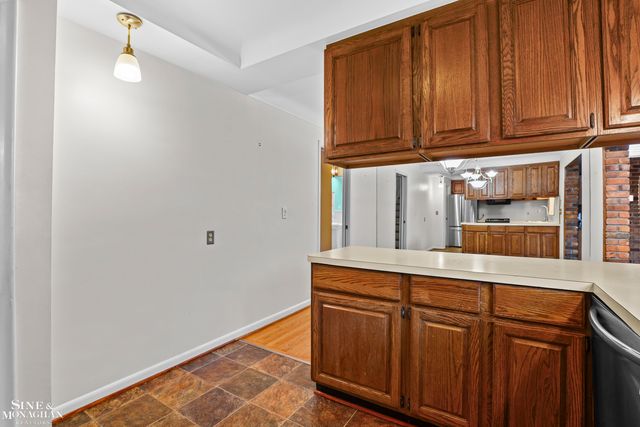 20631 Wedgewood Drive, Grosse Pointe Woods, MI 48236