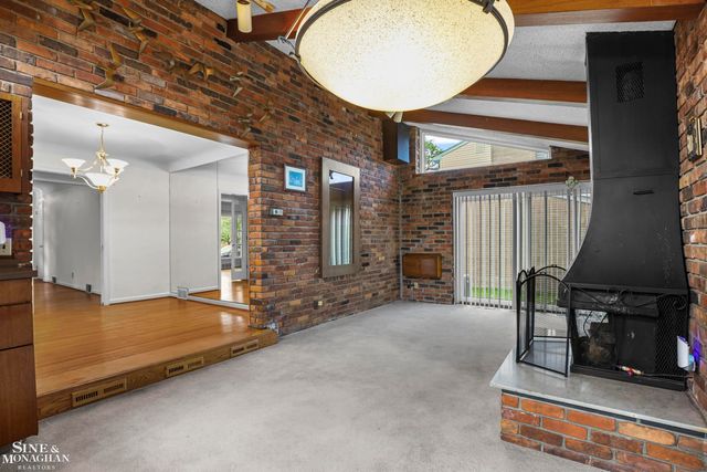 20631 Wedgewood Drive, Grosse Pointe Woods, MI 48236