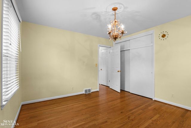 20631 Wedgewood Drive, Grosse Pointe Woods, MI 48236