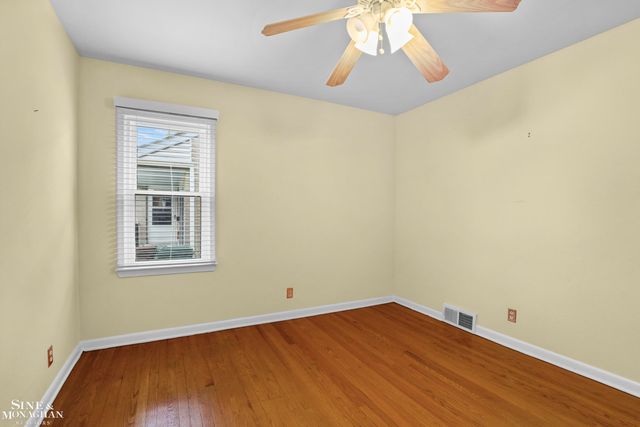 20631 Wedgewood Drive, Grosse Pointe Woods, MI 48236