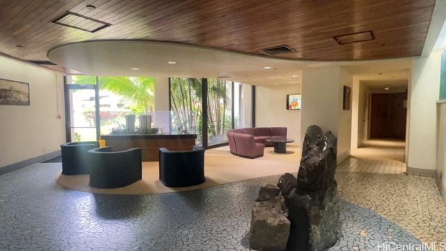 300 Wai Nani Way II417, Honolulu, HI 96815