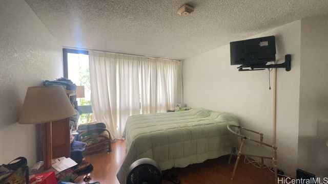 300 Wai Nani Way II417, Honolulu, HI 96815
