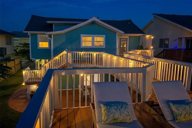 1078 Redfish Street, Bayou Vista, TX 77563