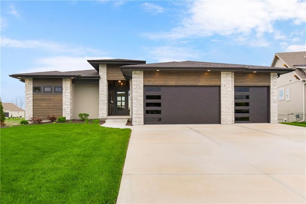 16768 S Ripley Street, Olathe, KS 66062