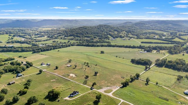 2811 Bert Watt Rd, Petersburg, TN 37144