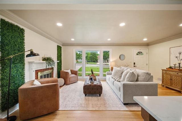 5600 Roe Boulevard, Roeland Park, KS 66205