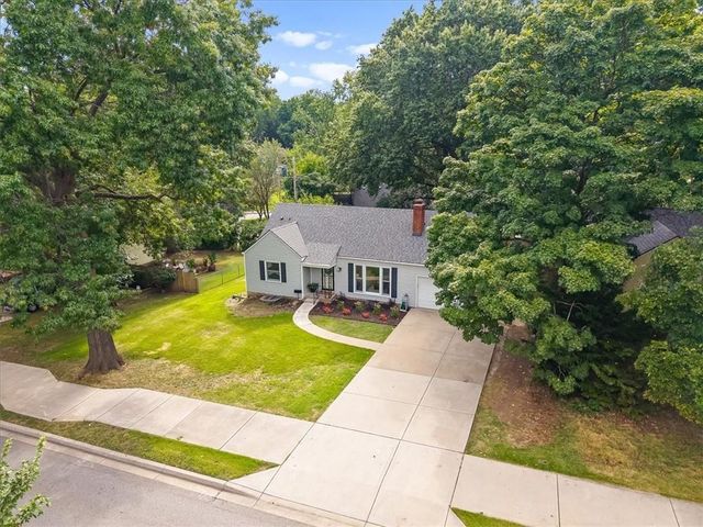 5600 Roe Boulevard, Roeland Park, KS 66205