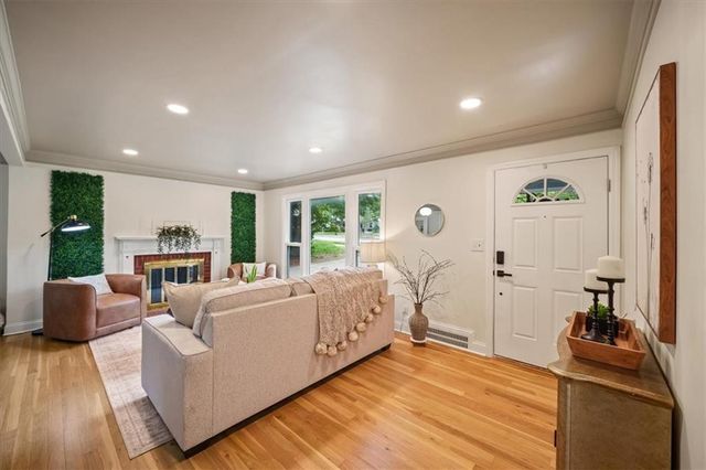 5600 Roe Boulevard, Roeland Park, KS 66205