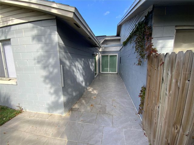 6132 SANDCREST CIRCLE, Orlando, FL 32819