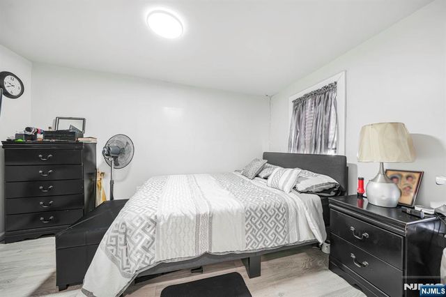 418 10th Street, Newark, NJ 07103
