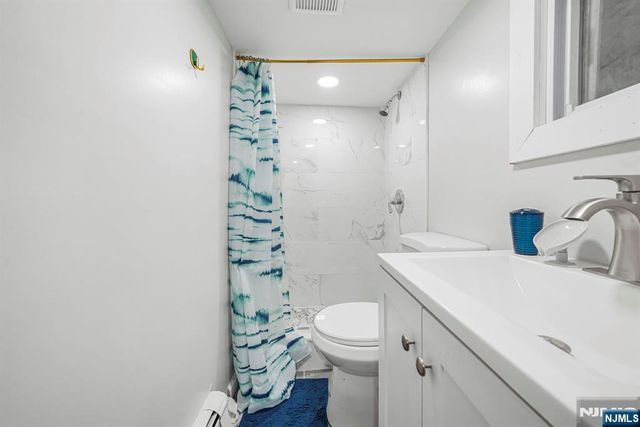 418 10th Street, Newark, NJ 07103