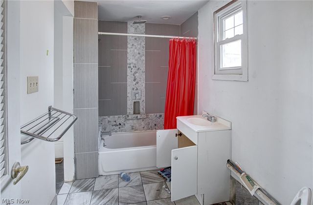 7700 Denison Avenue, Cleveland, OH 44102