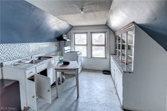 7700 Denison Avenue, Cleveland, OH 44102