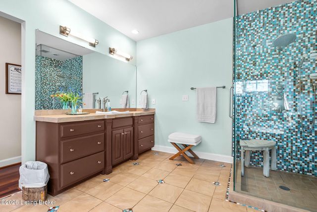 5305 Juniper Beach Rd, Prospect, KY 40059