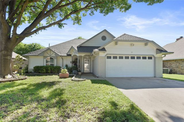 5632 Guadalajara Drive, North Richland Hills, TX 76180