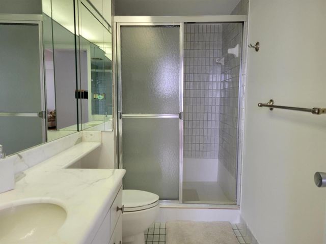 19707 TURNBERRY Way 14D, Aventura, FL 33180