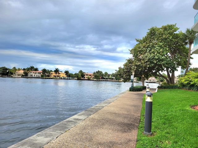 19707 TURNBERRY Way 14D, Aventura, FL 33180