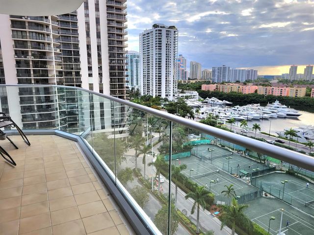 19707 TURNBERRY Way 14D, Aventura, FL 33180