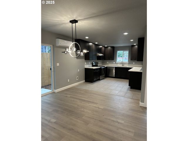 4823 Se 118TH Pl, Portland, OR 97266