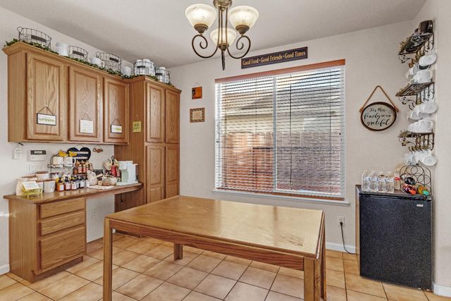 9975 Ocean Dunes Ct, Sacramento, CA 95829