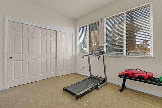 9975 Ocean Dunes Ct, Sacramento, CA 95829