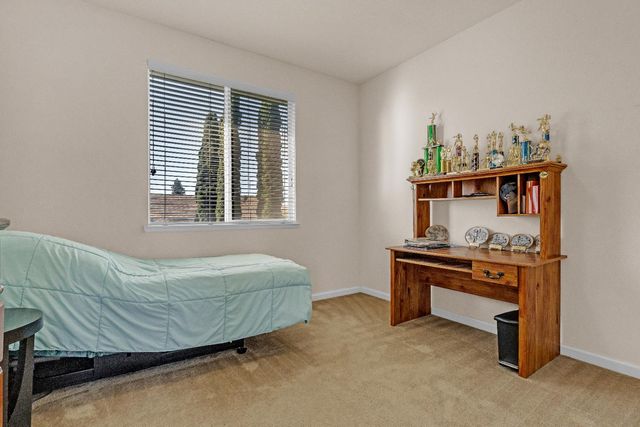 9975 Ocean Dunes Ct, Sacramento, CA 95829