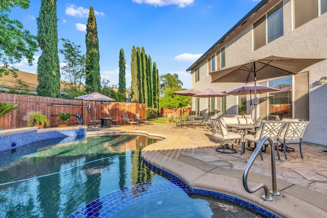 9975 Ocean Dunes Ct, Sacramento, CA 95829