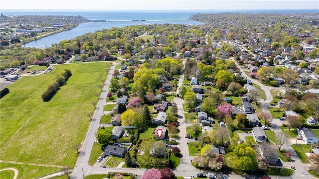 2 Bailey Terrace, Middletown, RI 02842