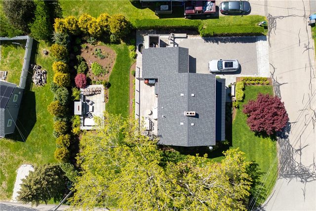 2 Bailey Terrace, Middletown, RI 02842