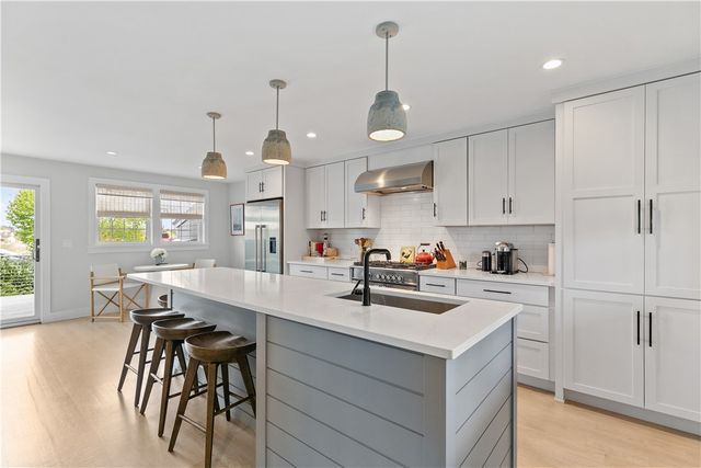 2 Bailey Terrace, Middletown, RI 02842