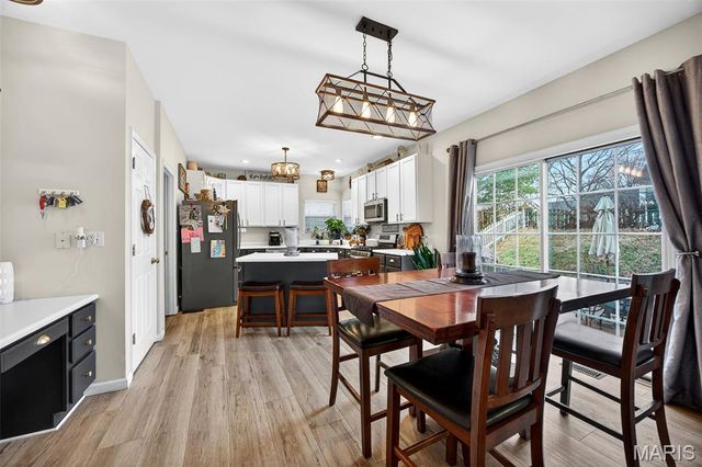 1317 AUBURN HILLS Drive, St Charles, MO 63304