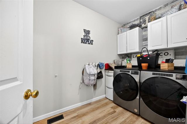 1317 AUBURN HILLS Drive, St Charles, MO 63304