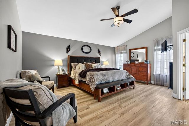 1317 AUBURN HILLS Drive, St Charles, MO 63304